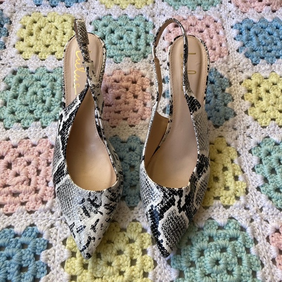 Lululs Snakeskin Pointed Toe Slingback Heels 8.5 - Picture 2 of 9